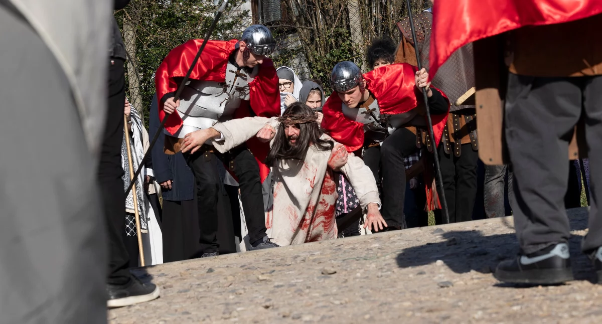 W Powiecie, Misterium Męki Pańskiej niedzielę setki mieszkańców stworzą wyjątkowe widowisko - zdjęcie, fotografia