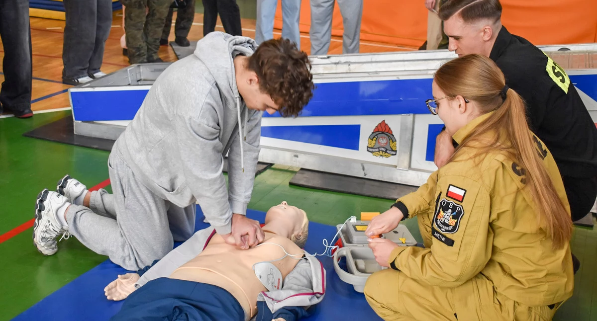 Inne Ciekawostki, Profilaktyka praktyce Uczniowie Miętnego zobaczyli grozi brawura drodze - zdjęcie, fotografia