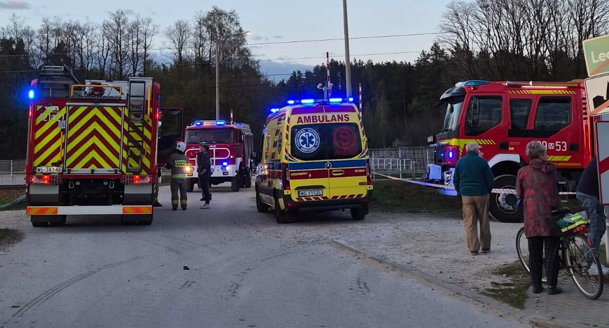 Wypadki drogowe , Zachwiał peronie potrącił pociąg Groźny wypadek Leokadii - zdjęcie, fotografia