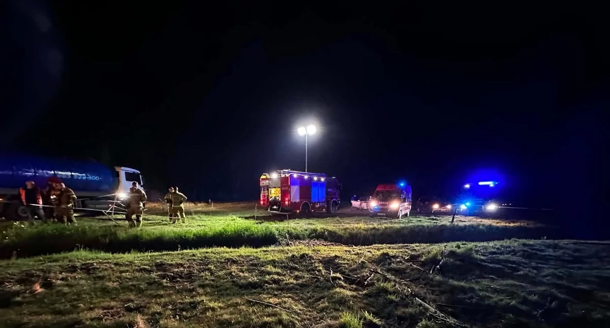 Pożary - interwencje straży, Pięciogodzinna akcja straży pożarnej wycieku substancji - zdjęcie, fotografia