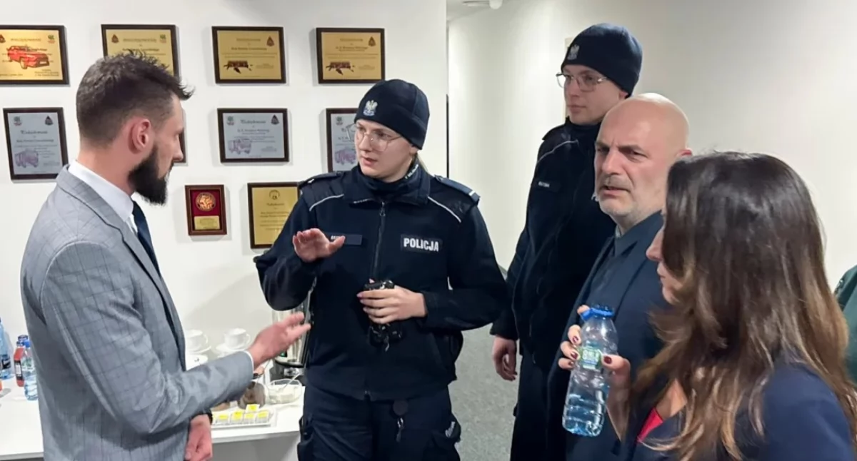 Inne Powiat, Incydent sesji interwencja Policji Skarga radnego Kurowskiego pozostawiona rozpatrzenia - zdjęcie, fotografia