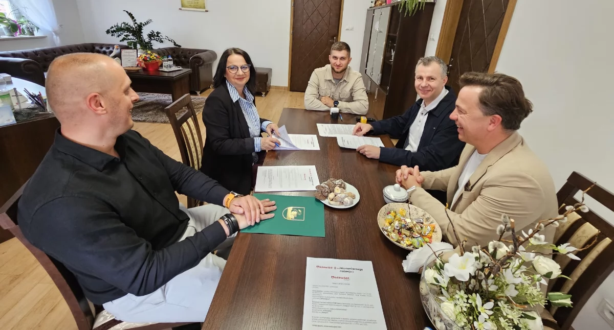 Zdjęcie: 3 czerwca gmina Żelechów zawarła umowę z konsorcjum firm