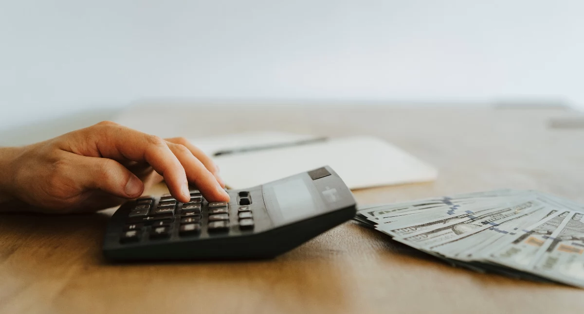 Artykuł Sponsorowany, Minimalizm finansowy ograniczenie zbędnych wydatków wpływa komfort psychiczny - zdjęcie, fotografia