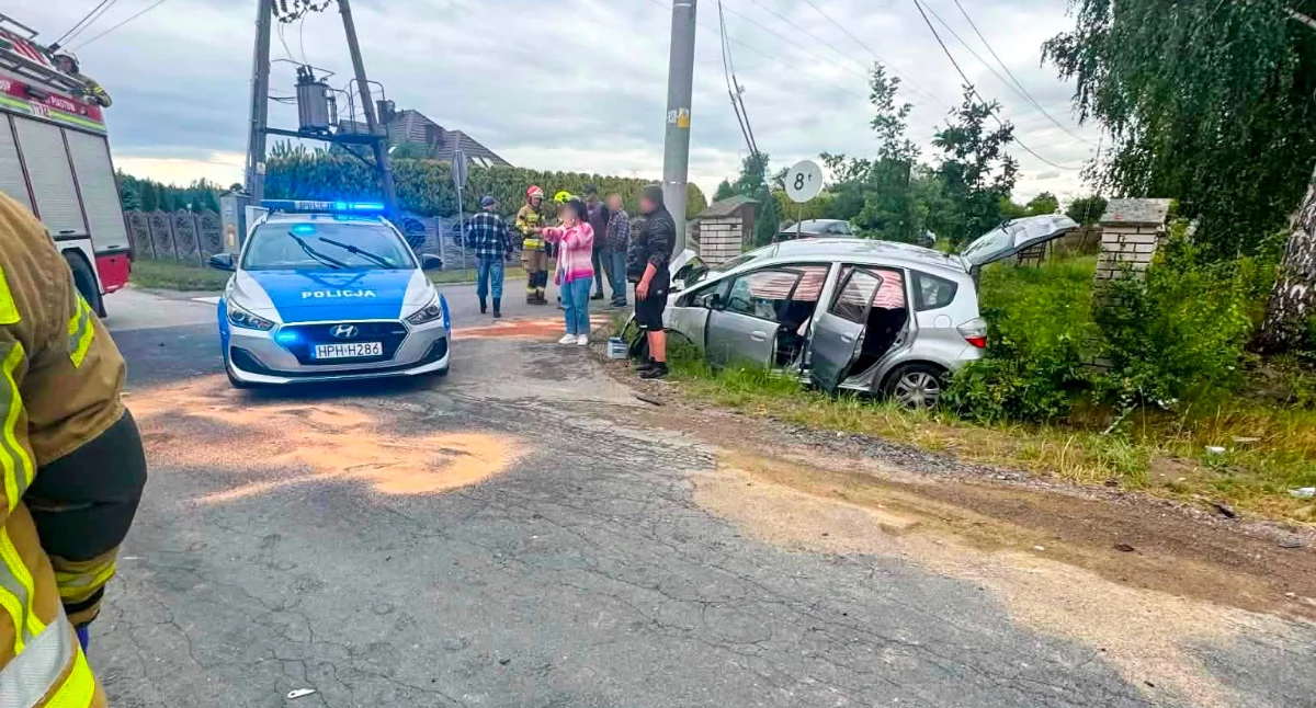 Wypadki drogowe , Kolizja skrzyżowaniu Piastowie Kierowca hondy ukarany mandatem - zdjęcie, fotografia