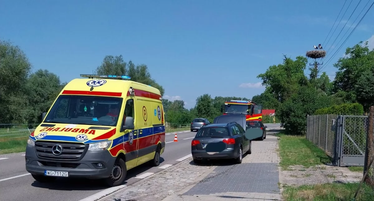 Wypadki drogowe , Najechanie mandat kierowcy - zdjęcie, fotografia