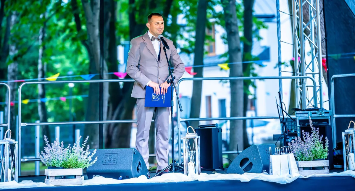 Inne Ciekawostki, „To dopiero początek” Wójt Marek Ziędalski nowym Parku Gminnym Izdebnie Kolonii - zdjęcie, fotografia