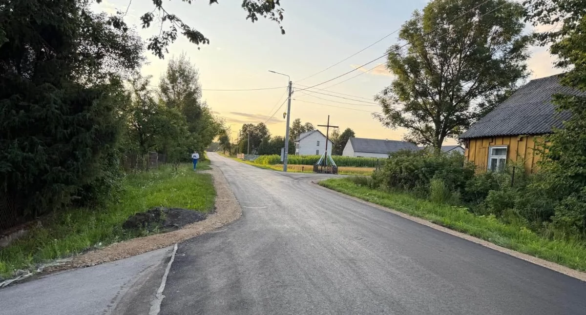 Inwestycje Powiat, Inwestycyjna ofensywa drogach gminnych Ponad nowych nawierzchni - zdjęcie, fotografia