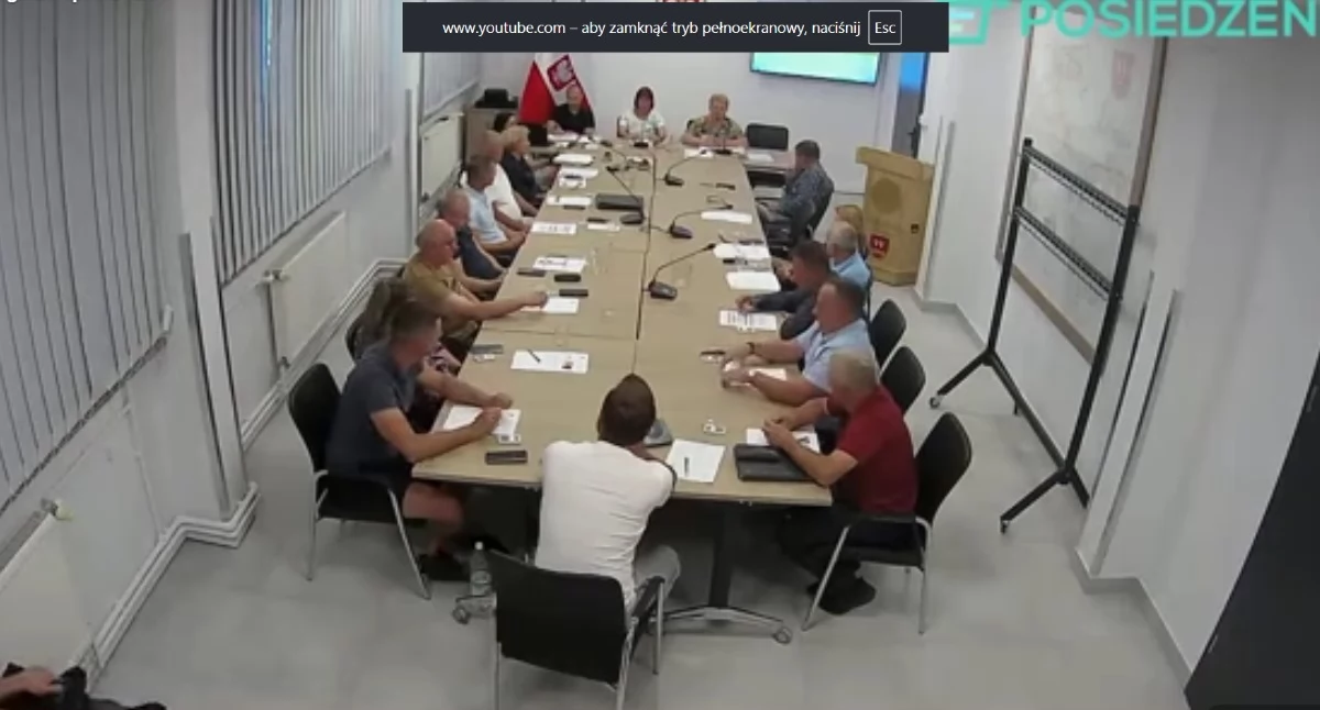 Inne Powiat, Dyskusja tłuczniu zniszczonych drogach Kiedy kruszywo trafi Celejowa - zdjęcie, fotografia