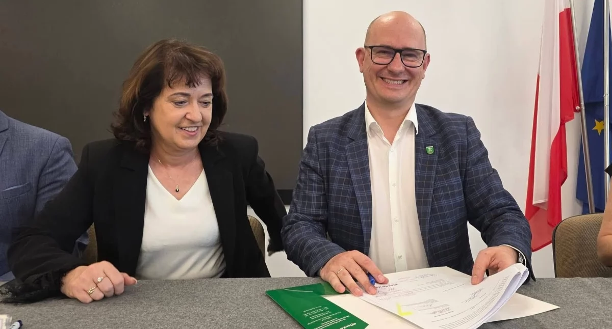 Inne Powiat, modernizację boiska Wilkowyi Gmina Garwolin pozyskała dofinansowanie - zdjęcie, fotografia