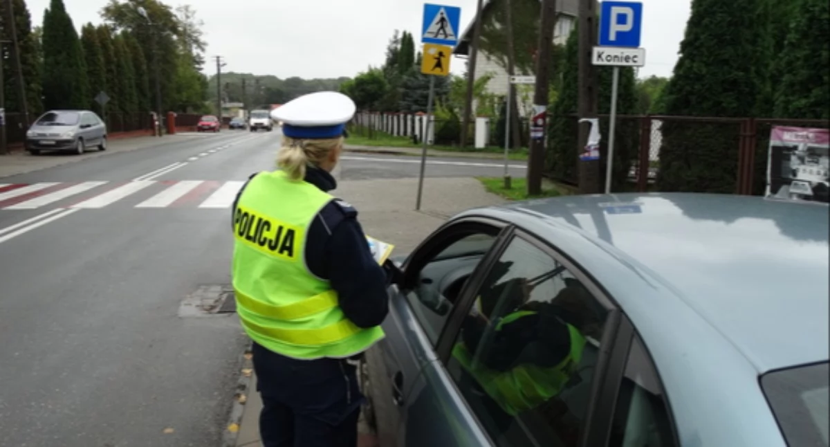 Sprawy kryminalne , Pędził terenie zabudowanym latek stracił prawo jazdy - zdjęcie, fotografia