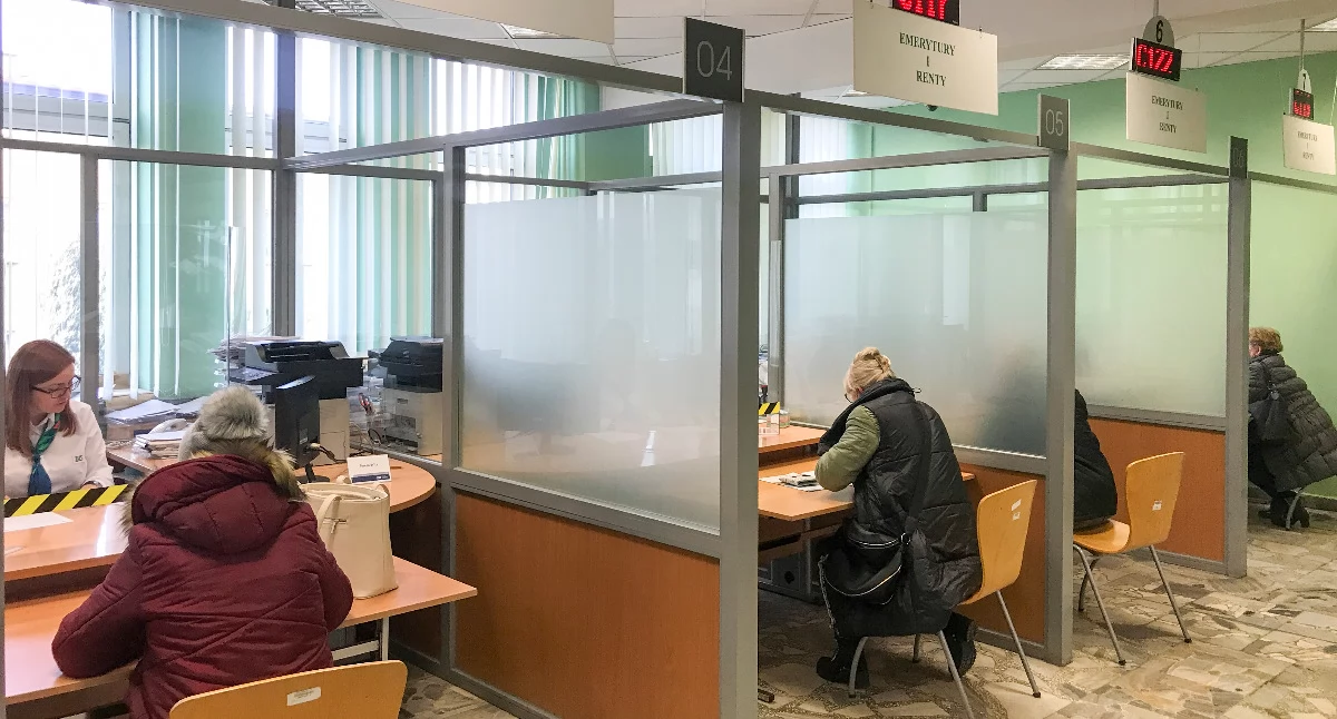 Zdjęcie: Zmiana dotyczy przede wszystkim pracujących emerytów, którzy nie osiągnęli jeszcze powszechnego wieku emerytalnego oraz części osób pobierających renty