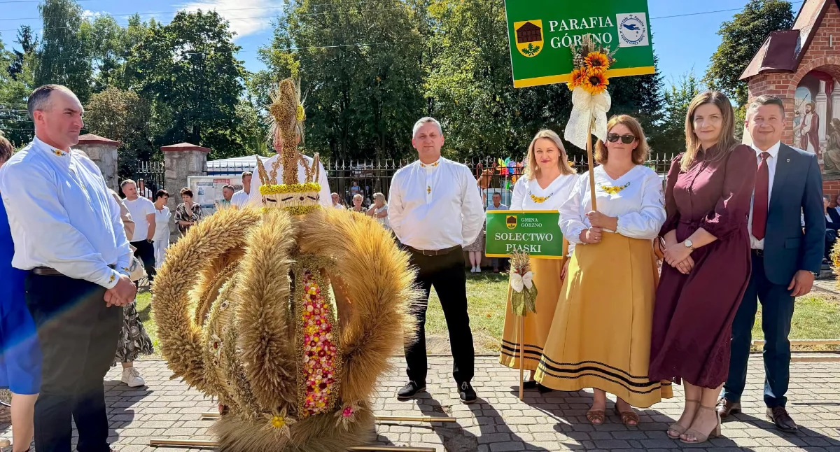 Uroczystości Powiat, Wieniec Piasków reprezentował dekanat garwoliński dożynkach diecezjalnych - zdjęcie, fotografia