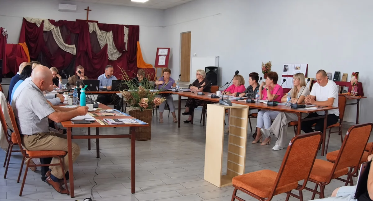 Inne Powiat, drogowe dotacje Starogrodzka doczeka nowych inwestycji - zdjęcie, fotografia
