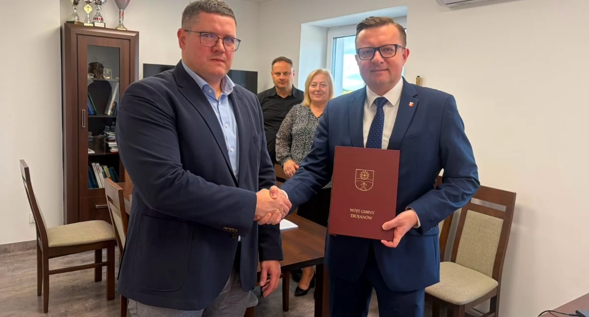 Inwestycje Powiat, Ponad ćwierć miliona złotych drogę Trojanowie! Rusza przebudowa - zdjęcie, fotografia
