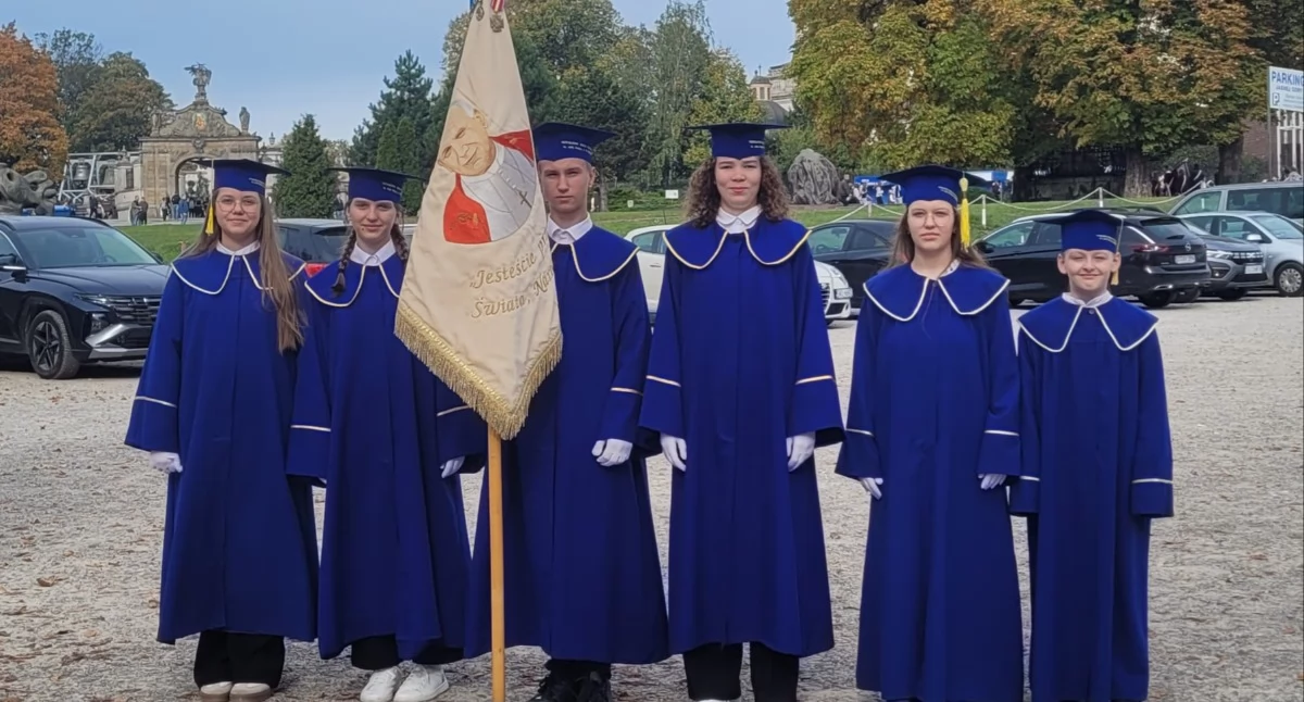 Uroczystości Powiat, Brzegi pamiętają Janie Pawle - zdjęcie, fotografia