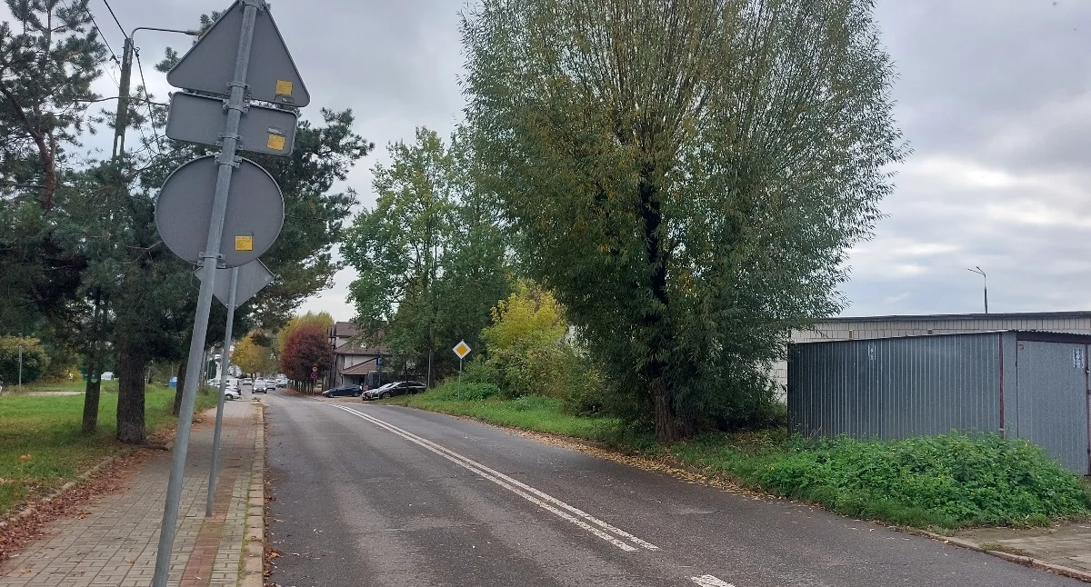Inwestycje Miejskie, Powstanie zatoka parkingowa - zdjęcie, fotografia