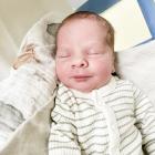   Jaś  urodził się 28 października 2025 r. o godz. 8:29. Ważył 2860 g i mierzył 51 cm....