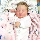   Hania  urodziła się 8 listopada 2025 r. o godz. 3:18. Ważyła 3530 g i mierzyła 55 cm....