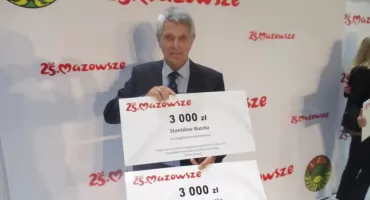 Stanisław Buszta i Szymon Głaszczka z nagrodami marszałka