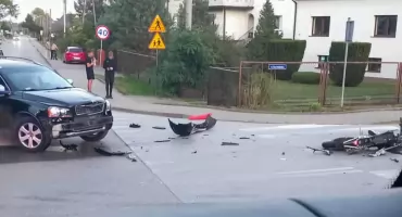 Motocyklista poszkodowany w wypadku. Interweniowała straż, policja i pogotowie