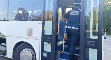 17 dowodów zabranych! Mazowiecka Inspekcja Transportu Drogowego alarmuje o stanie autobusów szkolnych