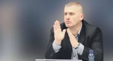 Wojna o pensję starosty! Przewodniczący rady odpiera zarzuty starosty w sądowej batalii