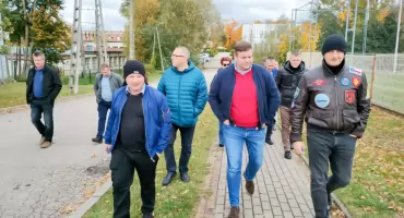 Wizyta kontrolna w gminie: Radni i burmistrz „zjechali” teren. Co zobaczyli?