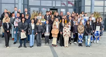 Ponad 100 tysięcy złotych na sport! Powiat garwoliński nagrodził młode gwiazdy lekkoatletyki, karate i taekwondo