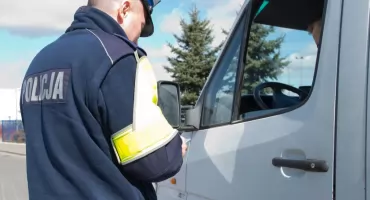 Zero szacunku dla prawa i życia! W ciągu dwóch dni zatrzymano dwóch kierowców z dożywotnimi zakazami