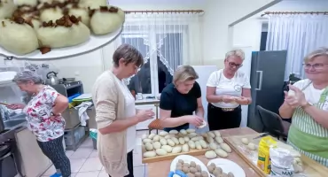 Wielkie gotowanie i kino w świetlicy! „Sami Swoi” zrobili to z rozmachem