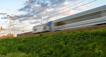 Koniec pewnej epoki? Mieszkańcy Sobolewa tracą ważne połączenie z Warszawą!