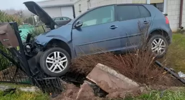 Pijany 20-latek wjechał rano w ogrodzenie - Dwa zatrzymania w jeden dzień!