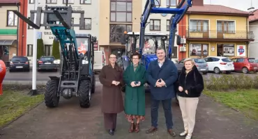 Łaskarzew zbroi się w nowy sprzęt. Ponad ćwierć miliona złotych na maszyny dla komunalników
