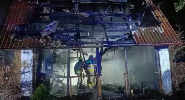 Nocny pożar w Garwolinie: Spłonął domek letniskowy przy Andersa