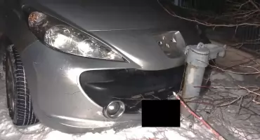 Miał blisko 3 promile alkoholu! Na szczęście powstrzymał go hydrant.