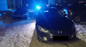 Nietrzeźwa kobieta spowodowała kolizję na parkingu