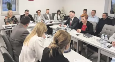 Gmina Trojanów stawia na inwestycje. Budżet z deficytem 9,4 mln zł 