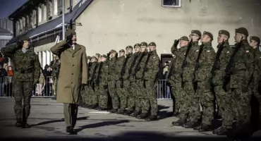 W mroźną niedzielę złożyli przysięgę! Nowi żołnierze w szeregach 6MBOT