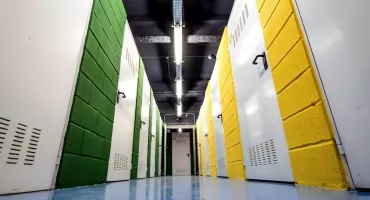 Komórka lokatorska – co to jest, ile kosztuje i czy to dobre rozwiązanie dla mieszkańców Garwolina?