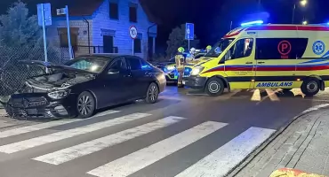 Niebezpiecznie na skrzyżowaniu w Jaźwinach. Jedna osoba trafiła do szpitala