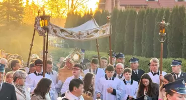 Rezurekcja w Gończycach. Wierni licznie uczestniczyli w porannej procesji