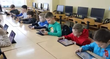 Szkoła w Żelechowie otrzymała 68 nowych urządzeń multimedialnych