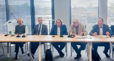 Szpitale na krawędzi katastrofy. Dyrektor Żochowski: Zbliża się tsunami i idziemy w straszny czas