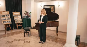 Od rodzinnego archiwum do wielkiego projektu. Anna Mucha ożywiła historię 