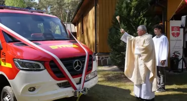 Gminny Dzień Strażaka w Babicach. Nowy wóz, odznaczenia i podziękowania dla druhów z gminy Trojanów