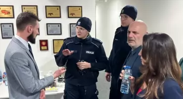 Incydent na sesji i interwencja Policji. Skarga na radnego Kurowskiego pozostawiona bez rozpatrzenia