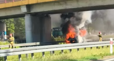 Spłonął samochód na S17