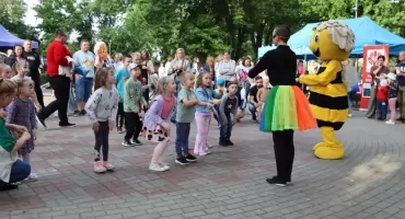 Żelechów świętował Dzień Dziecka. Teatr, pianka i mascotki w parku miejskim