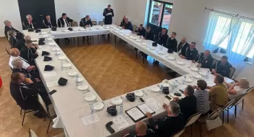 Wybrano nowy zarząd OSP i wyróżniono zasłużonego strażaka