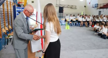 Nagrody Burmistrza Żelechowa. Siedmioro uczniów wyróżnionych